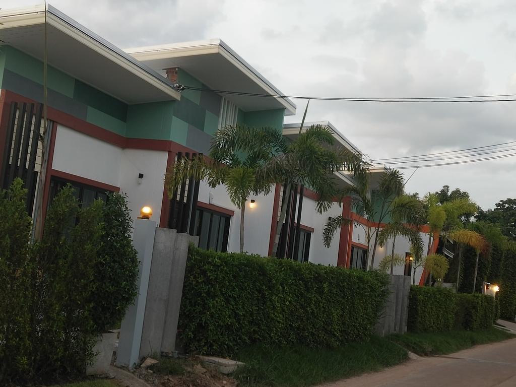 Le Park 23 Boutique Resort Roi Et Exterior photo
